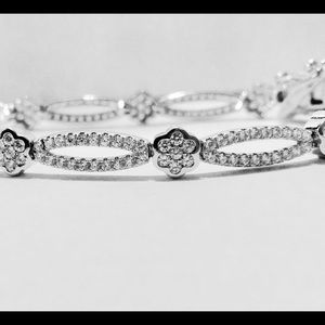 Elegant Cubic Zirconia and Silver Tennis Bracelet.